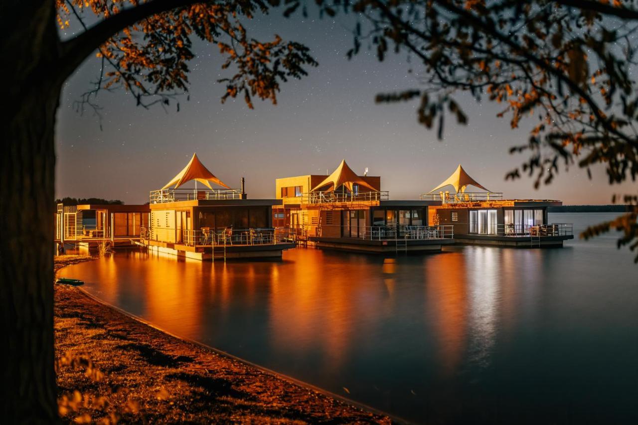 Schwimmende Ferienhaeuser Auf Dem See - Spreewald Vetschau Esterno foto